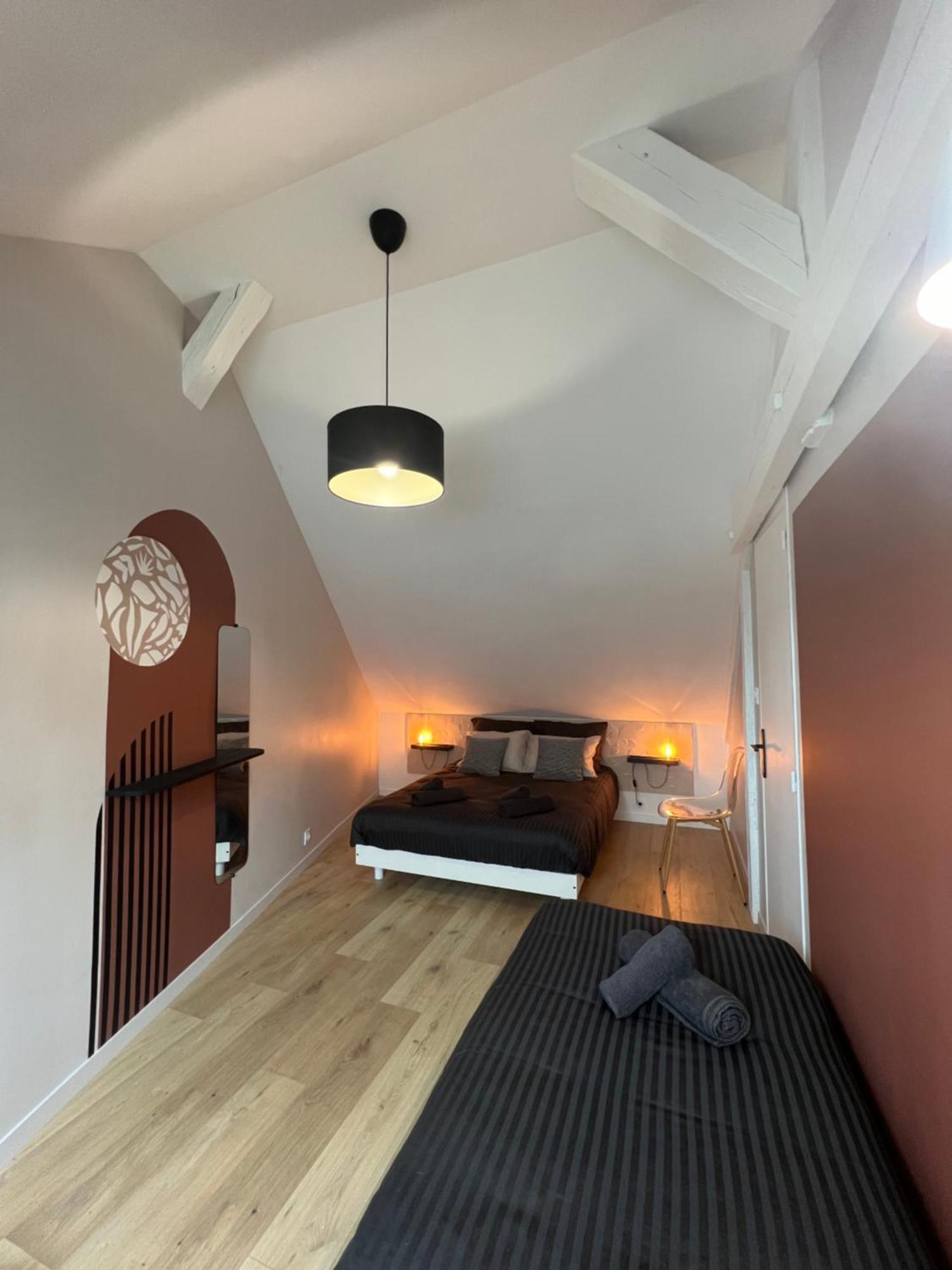 דול-דה-ברטאן Appartement Spacieux Et Lumineux Proche Du Centre Historique מראה חיצוני תמונה