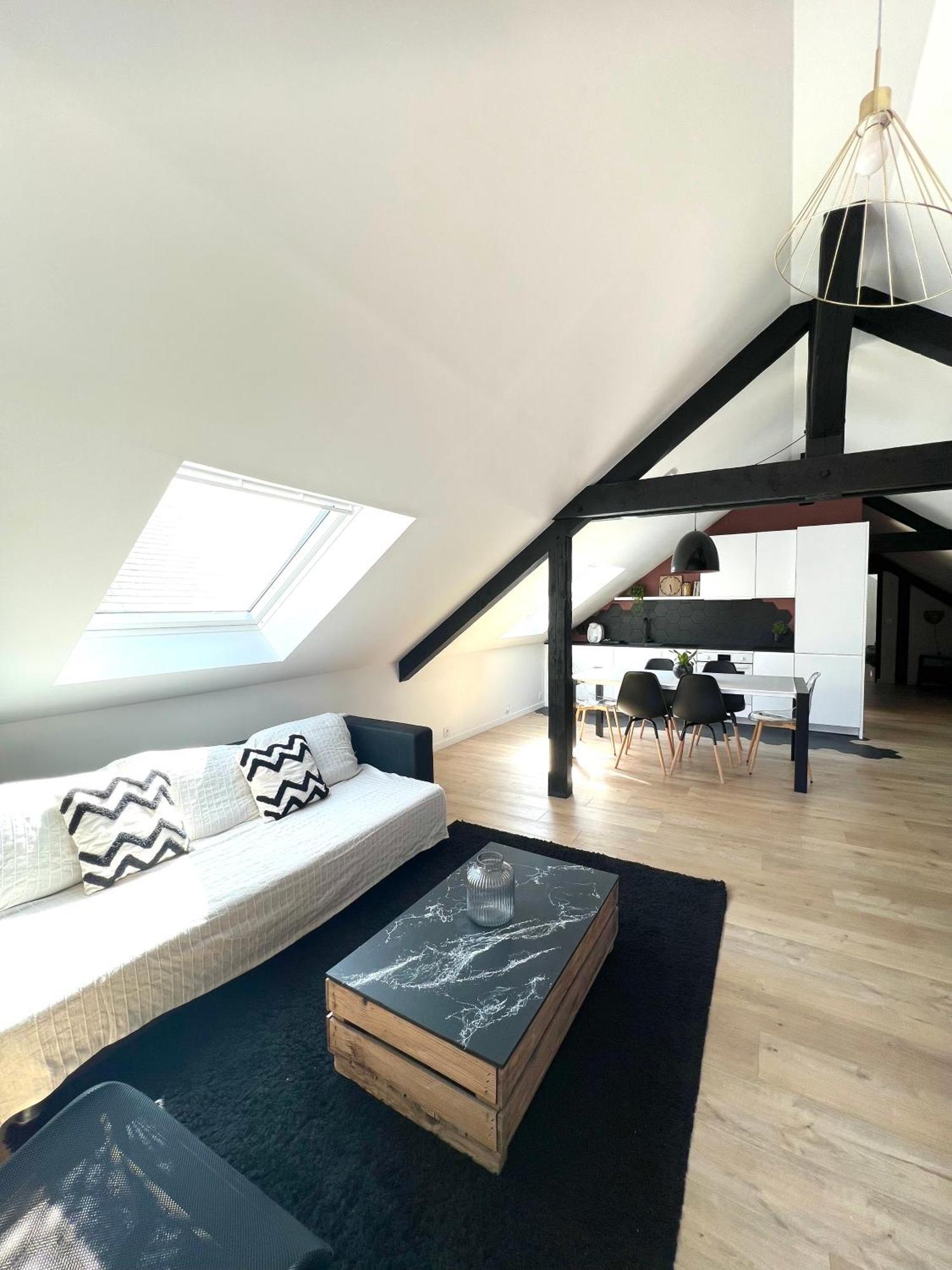 דול-דה-ברטאן Appartement Spacieux Et Lumineux Proche Du Centre Historique מראה חיצוני תמונה